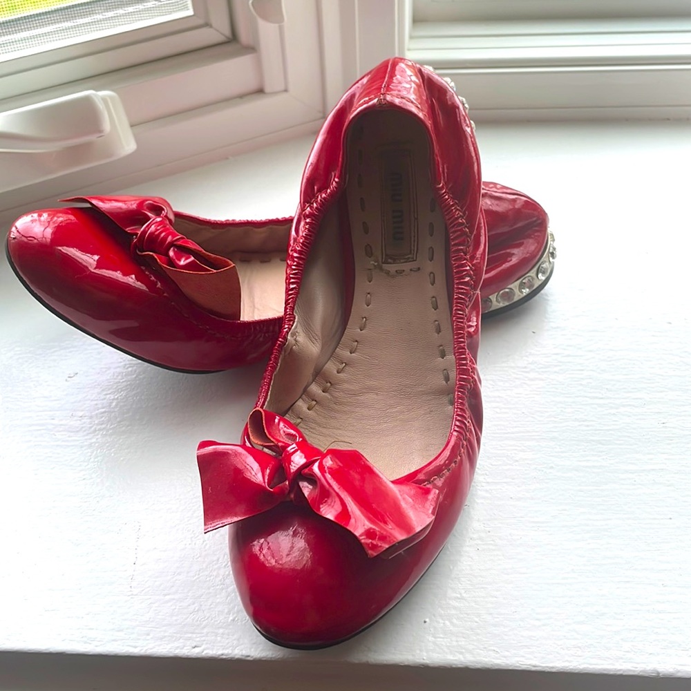 Miu miu ballet flats with crystal at the bottom